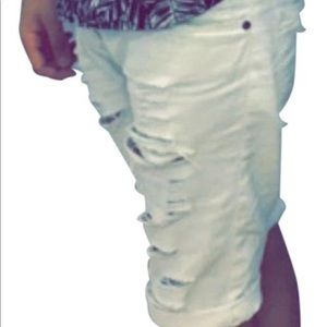 🎄Slim fit white shorts🎄